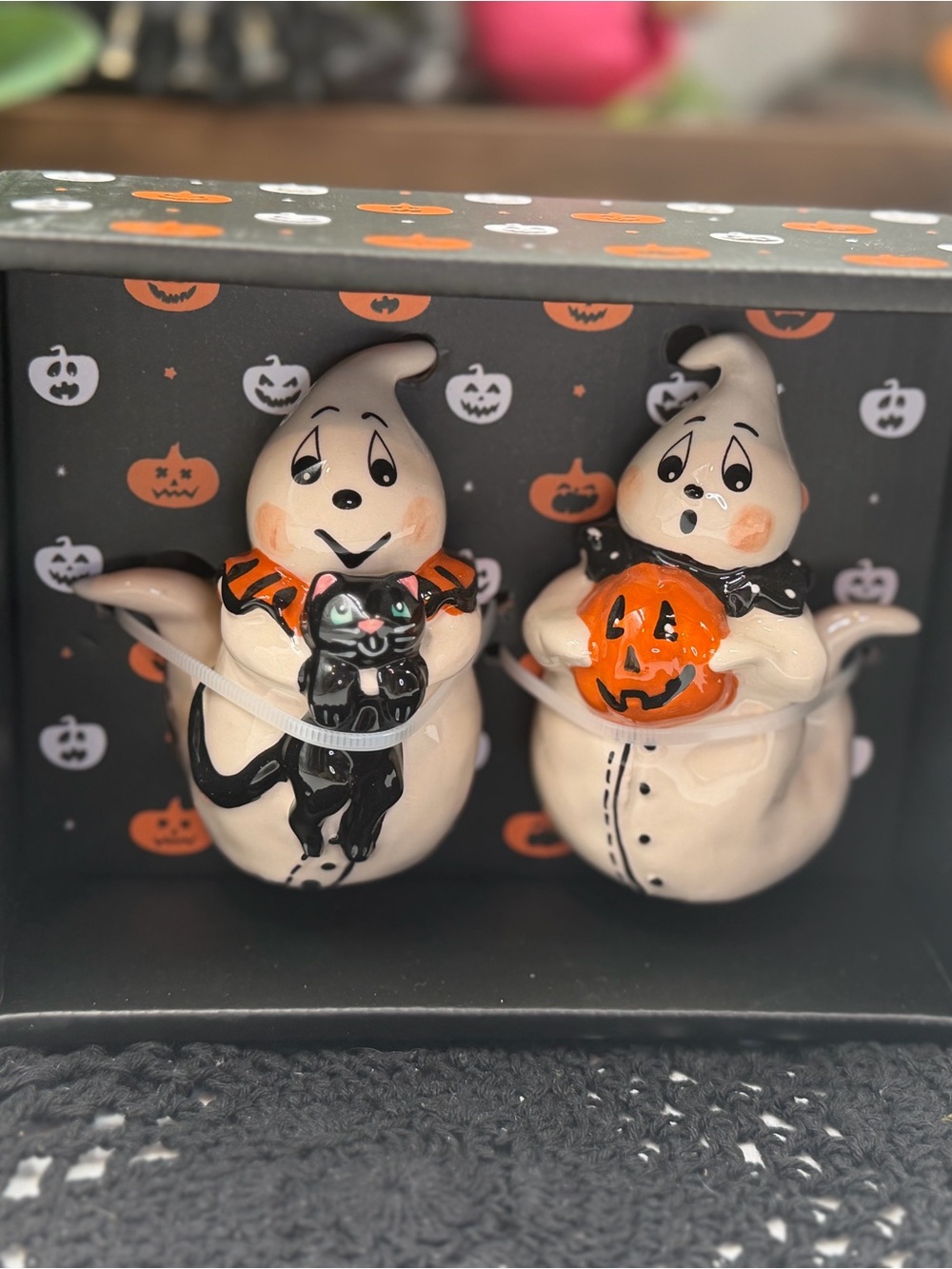 new blue sky clayworks halloween ghost salt pepper shaker set